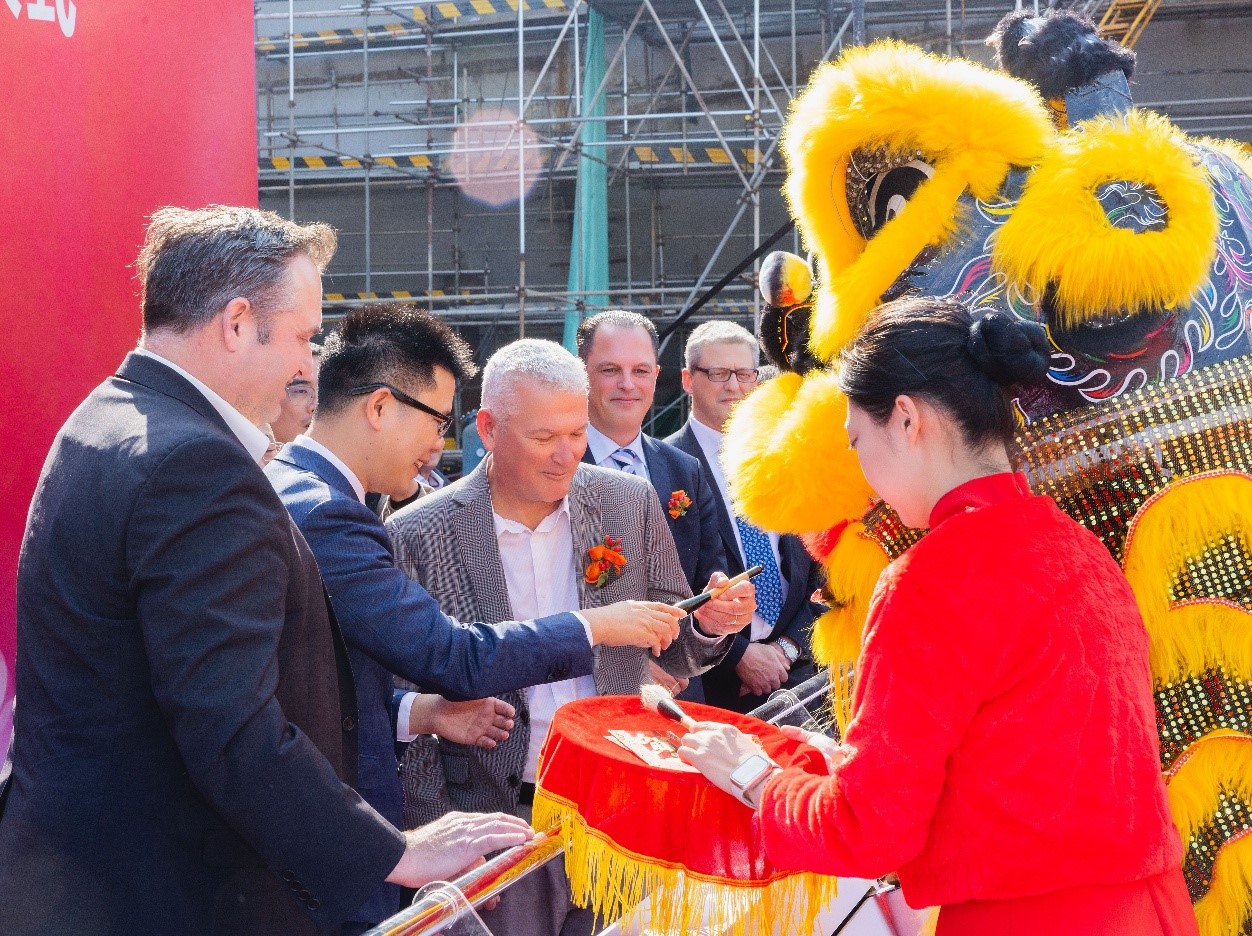 1764146523864881.jpg 1764146523864881.jpg