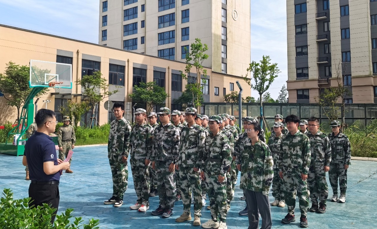 【人文华滋】薪火汇聚华滋，戎装奔赴征途——华滋能源夏季入职大学生军训活动圆满落幕！